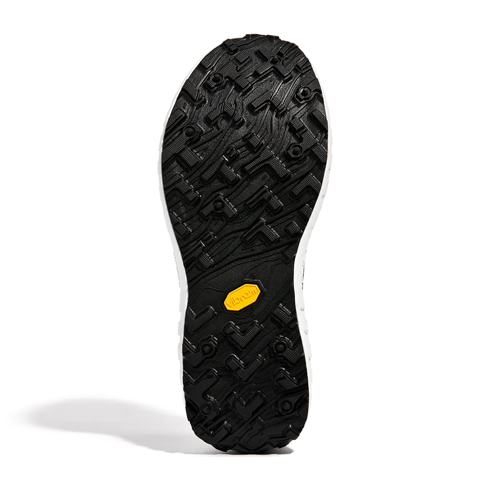 norda Women's norda 001 - Classic Black