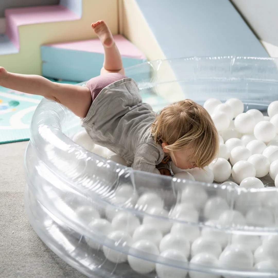 the CLASSIC inflatable pool